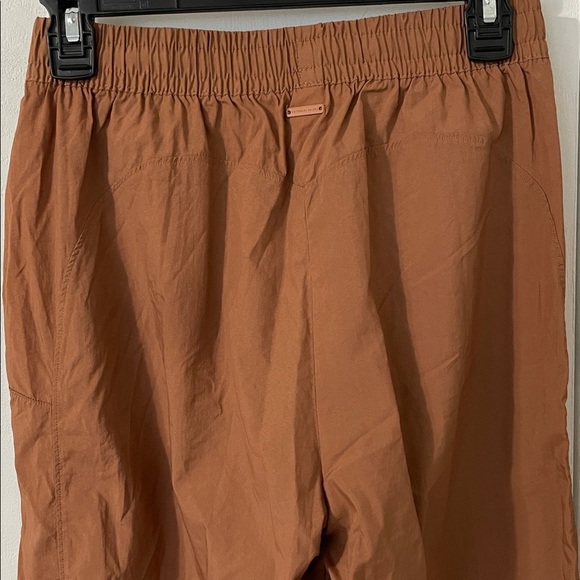 NWOT Victoria Secret Parachute Weekend Jogger Sz Small Caramel Lightweight Nylon - Picture 11 of 15